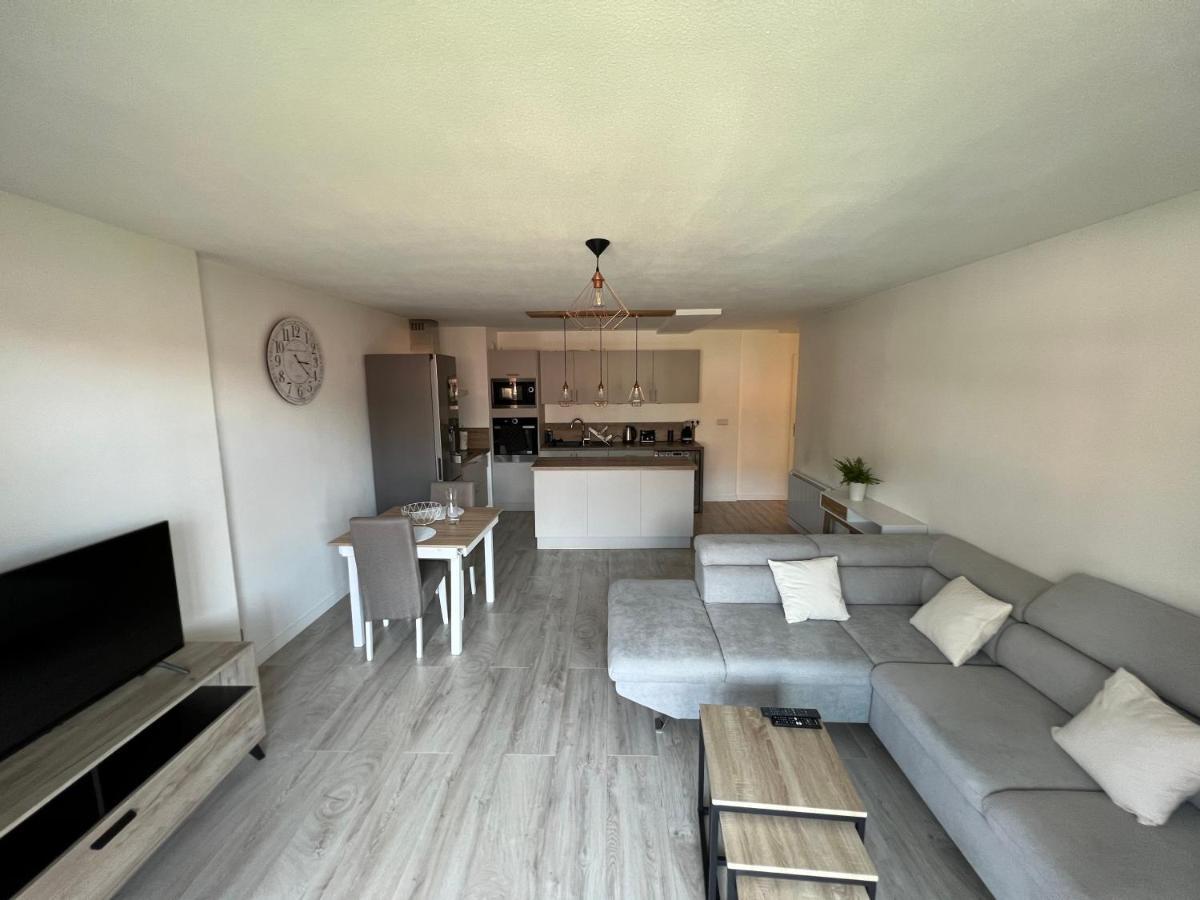 Appartement Entre Lacs, Montagnes Et Stations De Ski Bonneville Bagian luar foto
