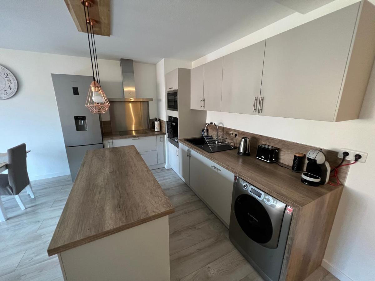 Appartement Entre Lacs, Montagnes Et Stations De Ski Bonneville Bagian luar foto